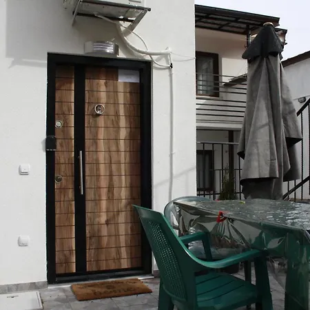 Old Town Patio House